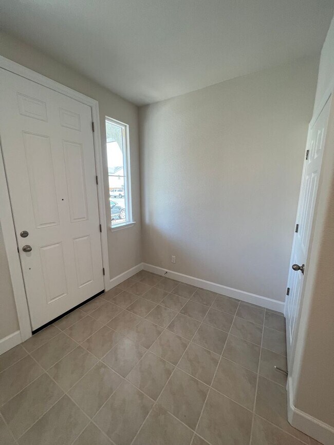 Photo - Newer 4 Bedroom Solar Home in Rocklin! Easy Access to I-80!