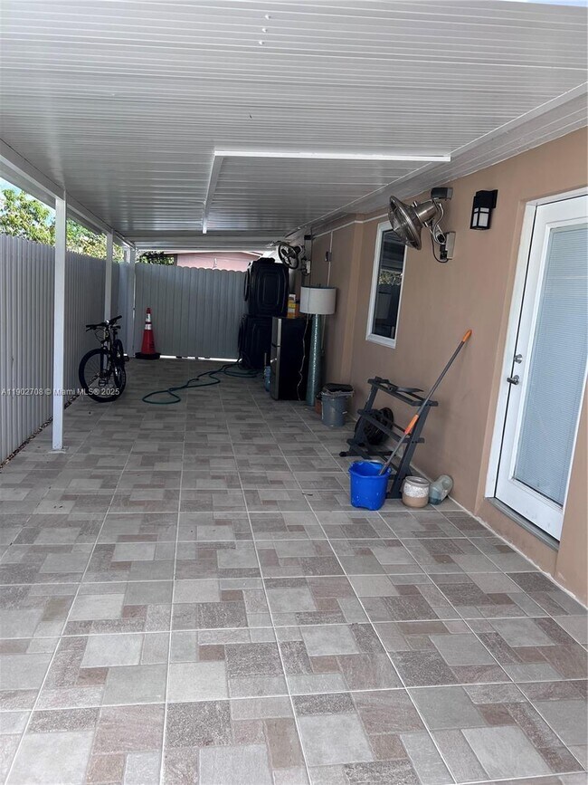 Photo - 934 SW 75th Ave Unit #7501