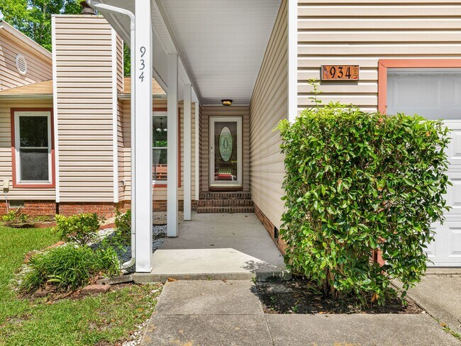 Photo - 934 Welsh Ln