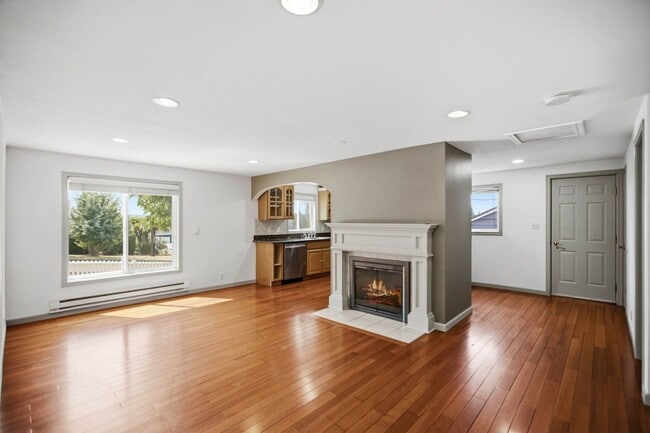 Photo - 1742 S Shelton St
