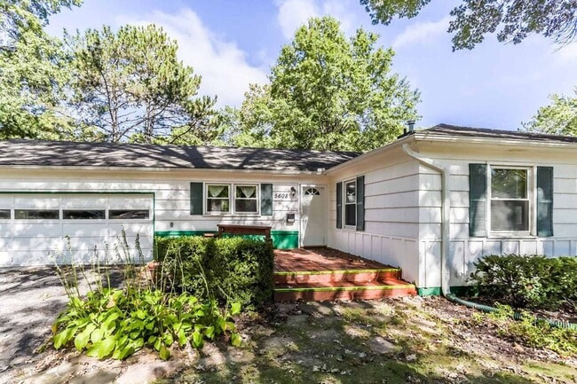 Building Photo - Beautiful 3 Bed Ranch Home with Finished B...