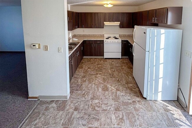 MAPLE PLACE APARTMENTS