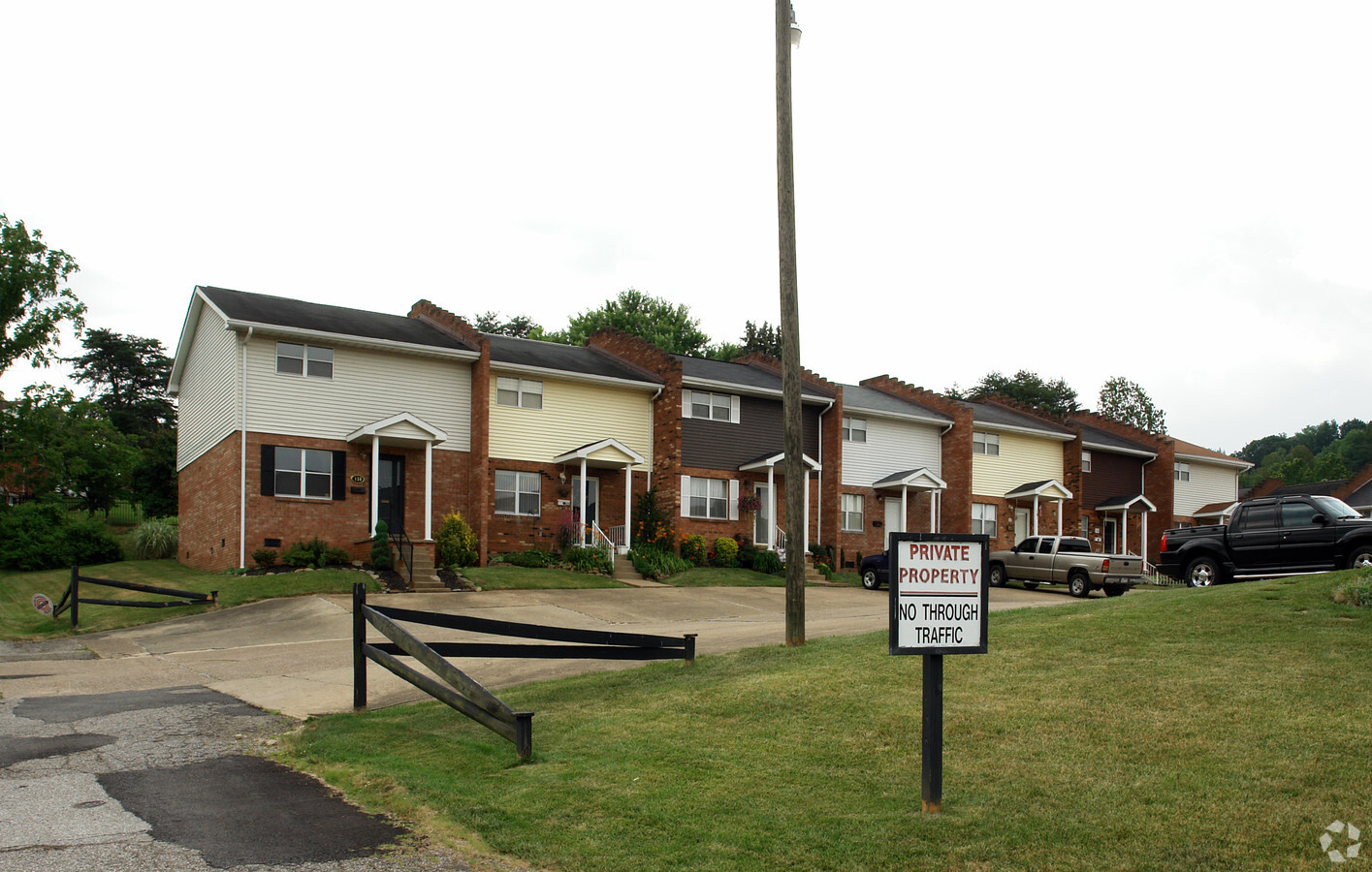 Shamrock Villa Apartments - Shamrock Villa Apartments