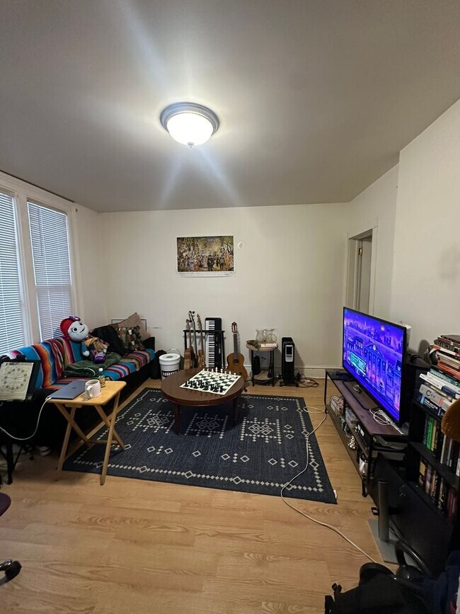412 W Washington Ave Unit B