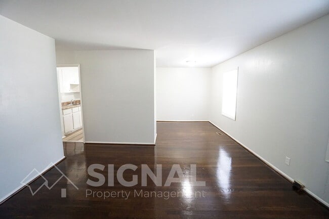 Photo - 112 13th Ave N