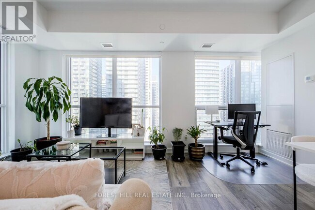 Photo - 327 King St W Unité 3006