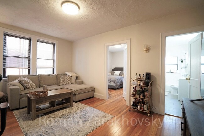 Building Photo - 431 Broadway