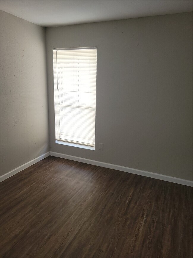 Photo - 7200 W T C Jester Blvd Unidad 2402