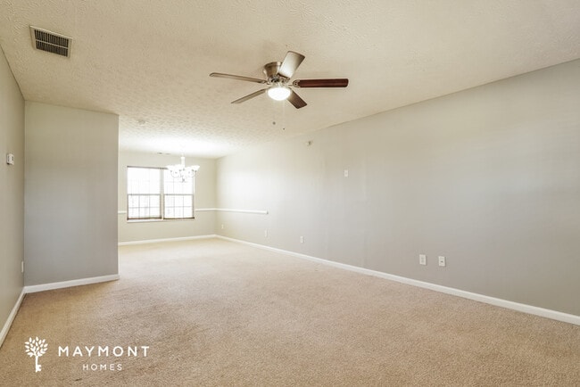 Photo - 306 Frick Ln