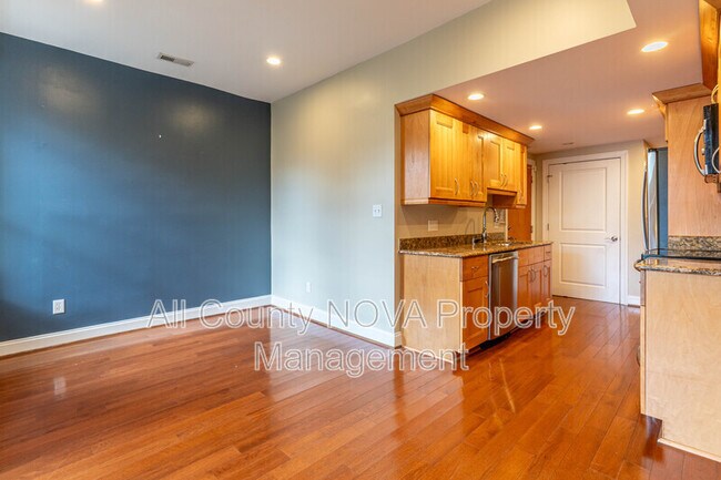 Photo - 1317 Harvard St NW