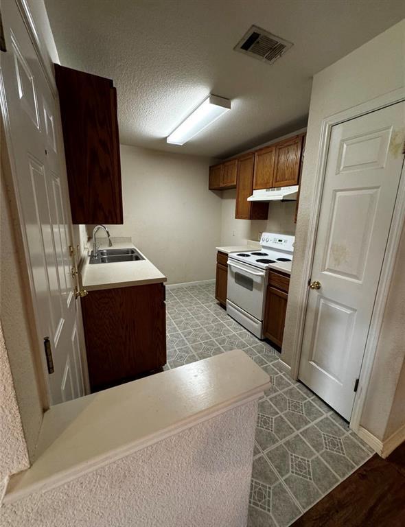 Photo - 8613 Talyne Chaise Cir