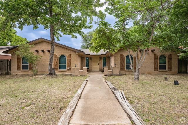 Building Photo - 805 N Fielder Rd Rental