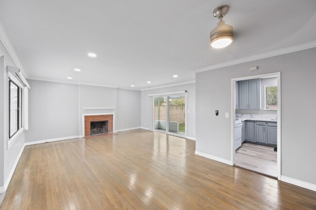 Photo - 13921 Daphne Ave