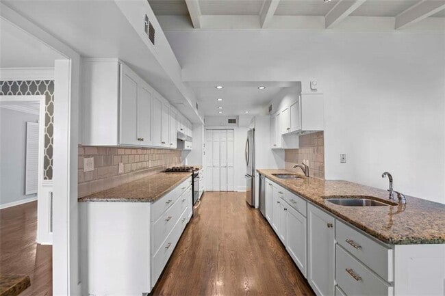 Photo - 1400 N Morningside Dr NE