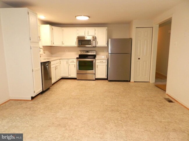Photo - 10605 Holleybrooke Dr