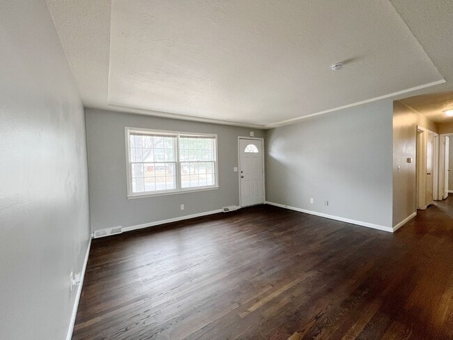 Photo - AVAILABLE SOON: Charming 3-Bedroom Home in Grandview!