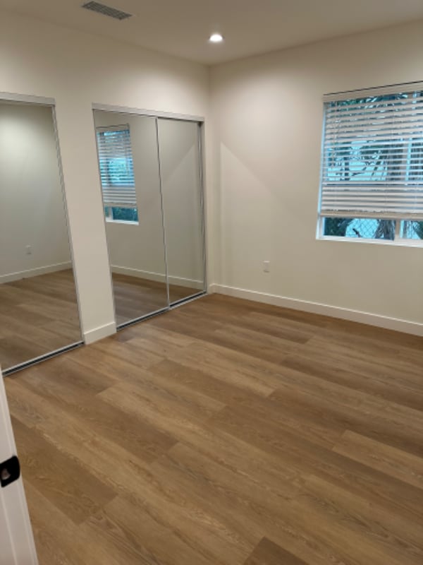 Photo - 2010-2010 Vineyard Ave Unidad 2008