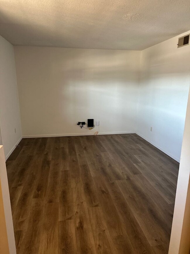 Photo - Stadium Apartments