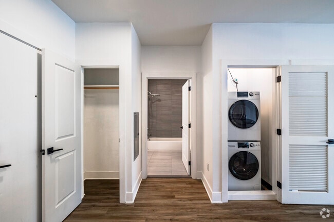 1BR, 1BA - N/A - Laundry Closet - Lakeside Residence