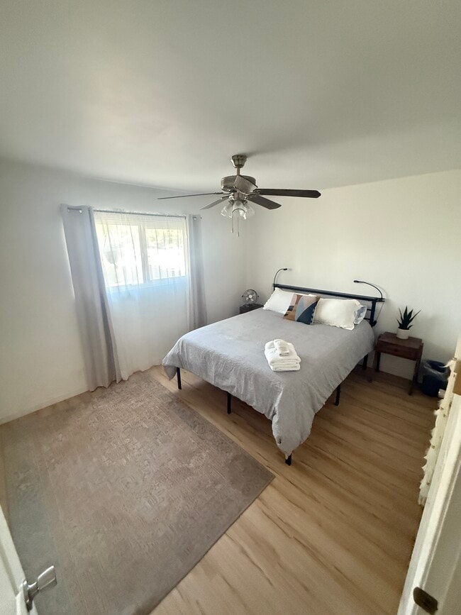 Photo - 2524 Erskine Creek Rd Unit B