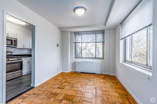 2BR, 2BA - 1180SF