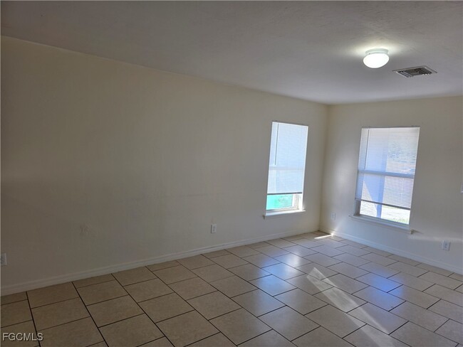 Photo - 5010 Dolphin Ct