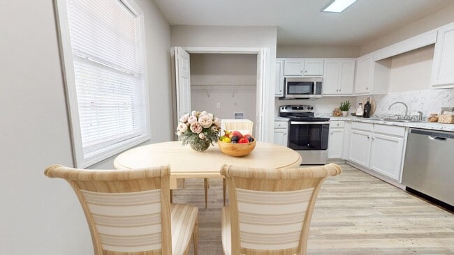 Sun Valley Apartments