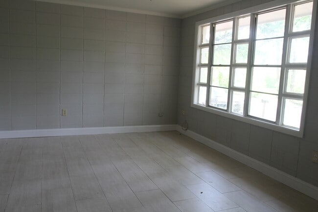 Photo - 1306 Maryland Dr