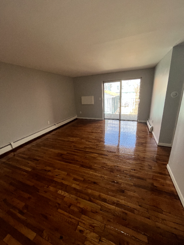 Building Photo - 20 May St Rental