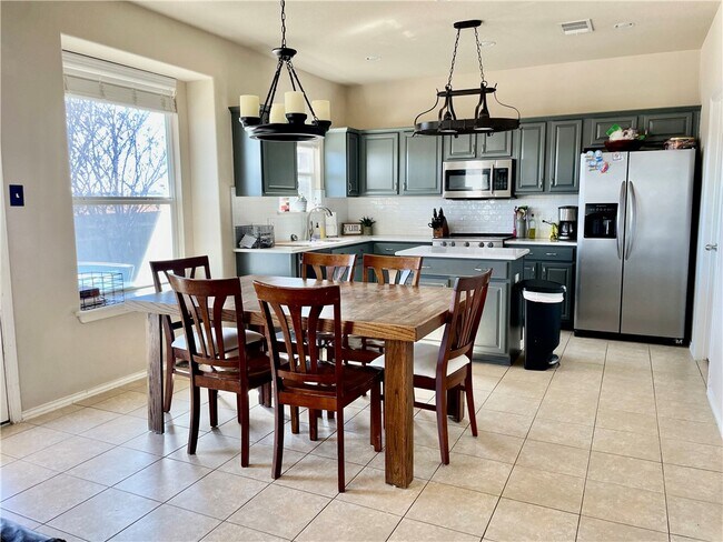 Photo - 1010 Aiken Dr