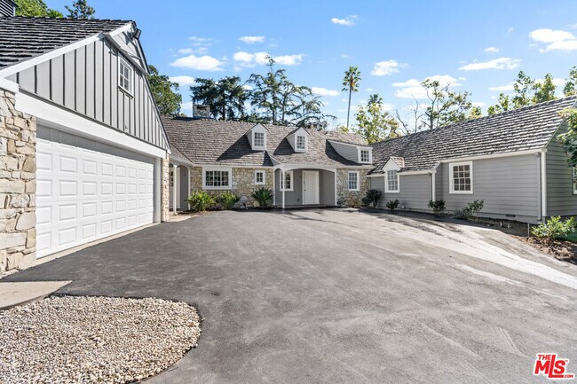 Photo - 926 N Alpine Dr