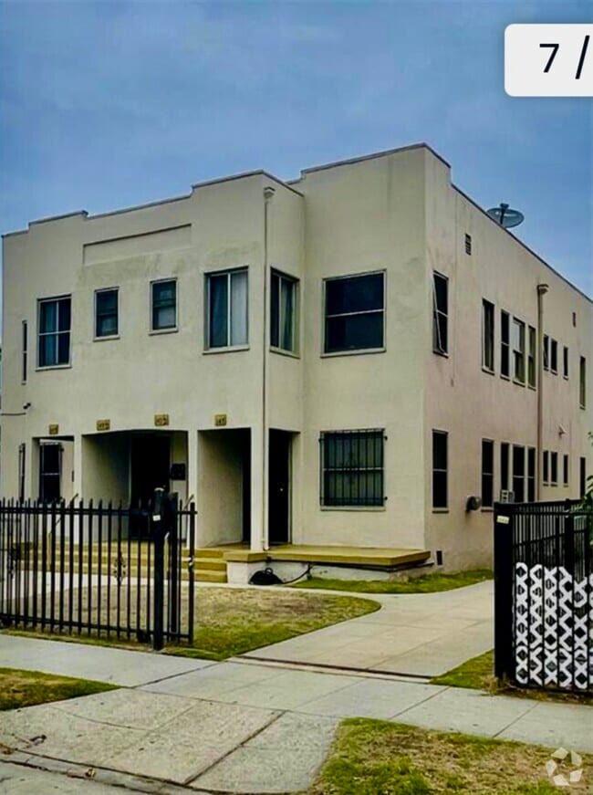 Building Photo - 149 W 41st Pl Unit 149 41st Place Rental