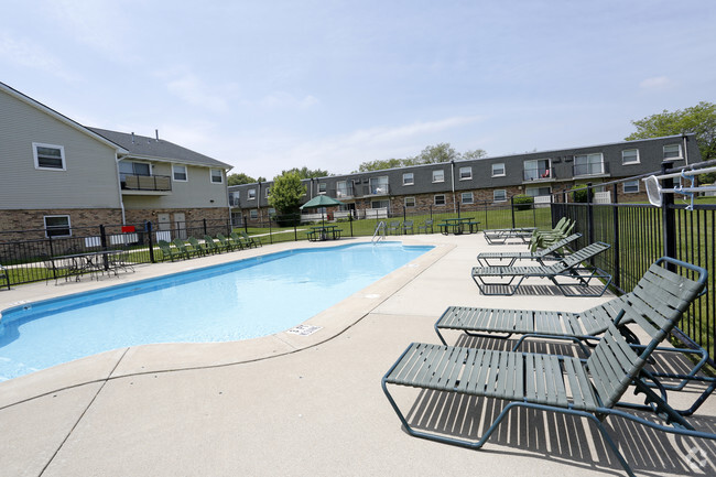 Green Oaks Apartments For Rent in Palos Hills, IL | ForRent.com