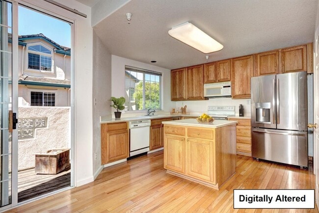 4173 El Camino Real