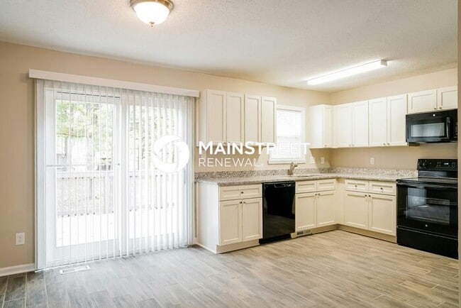 4 Bedroom Pet-Friendly Home in Durham, NC with Main Street Renewal