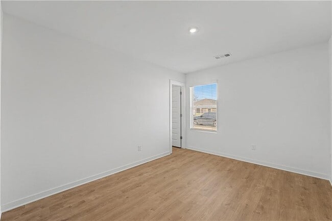 Photo - 3021 Laredo Ln