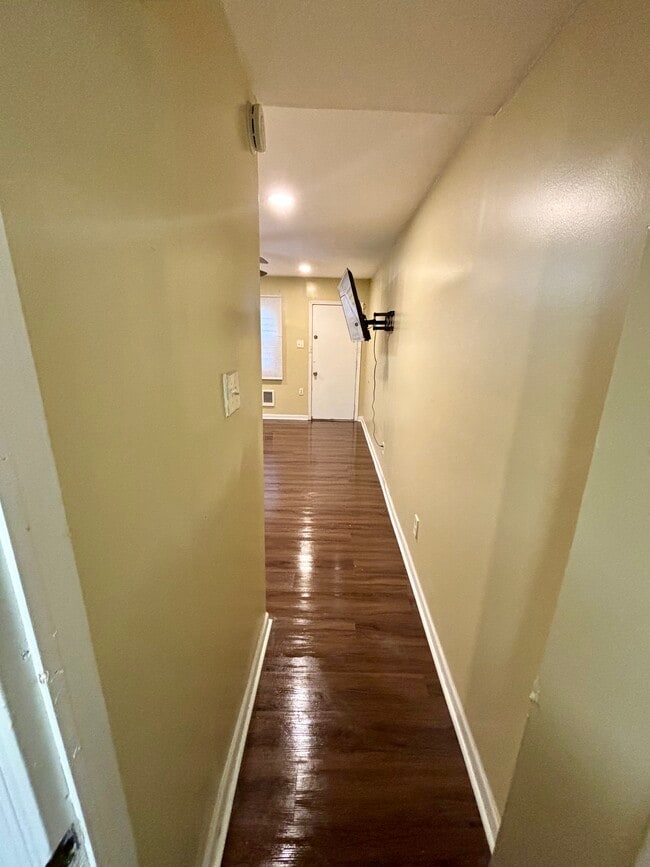 Photo - 6043 Wister St Unit 1F