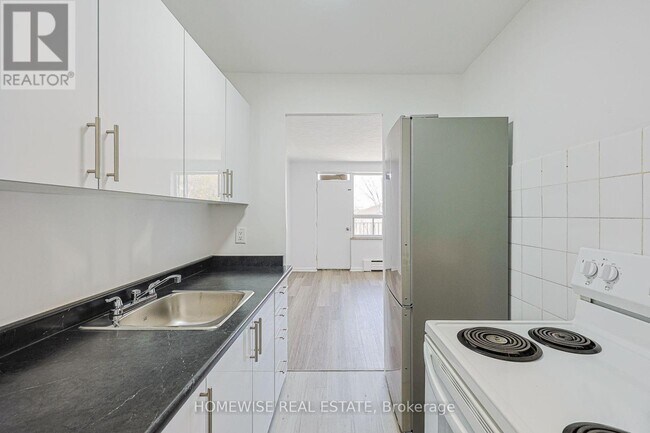 Photo - 2204 Dufferin St Unit 202