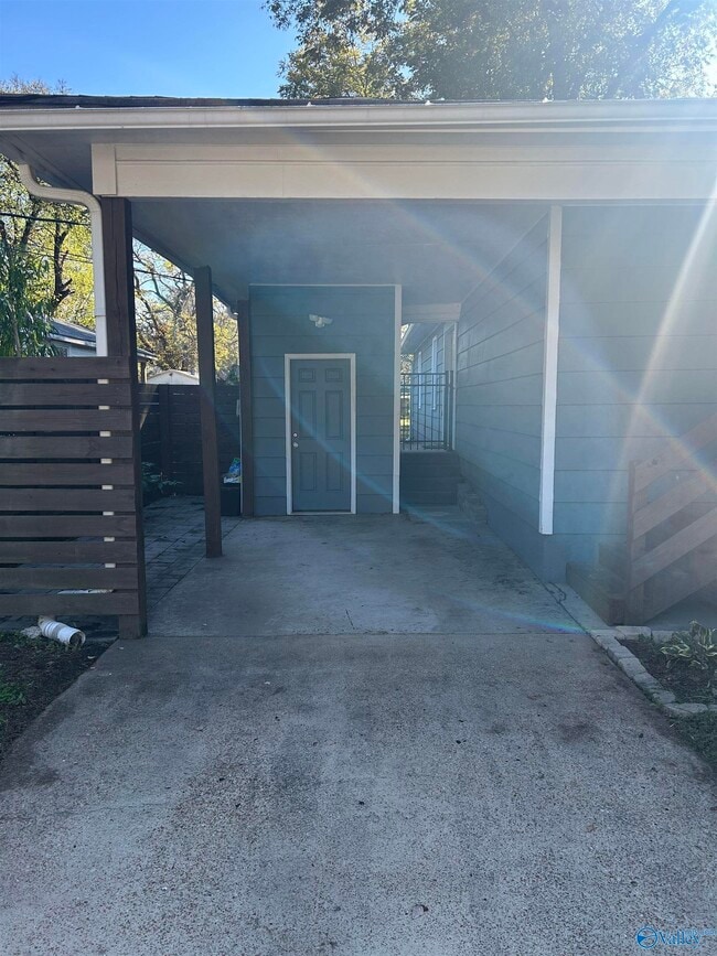 Photo - 1611 College St SE