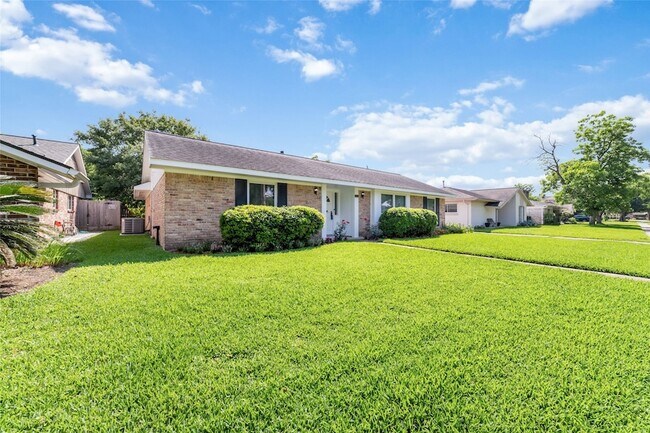 5731 Cheltenham Dr