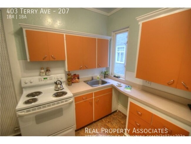 Photo - 403 Terry Ave