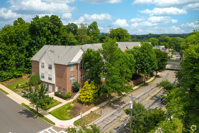 Building Photo - Lafayette Court Rental