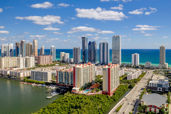 Aerial - Intracoastal Yacht Club Rental