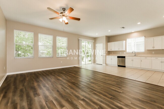 Photo - 1035 Clearpointe Way