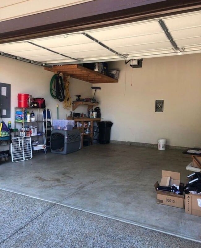 Photo - Beautiful 3 bedroom 2 bath home! Pets ok!