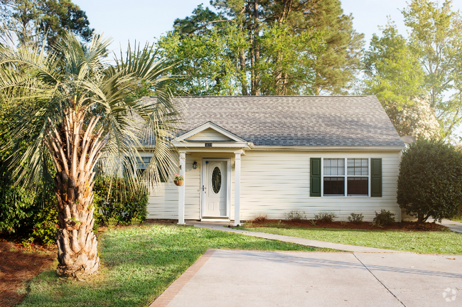 Building Photo - 6851 King Arthur Dr Rental