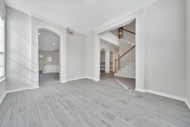 Photo - 522 Jay's Ln