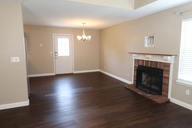 582 Clever Heights