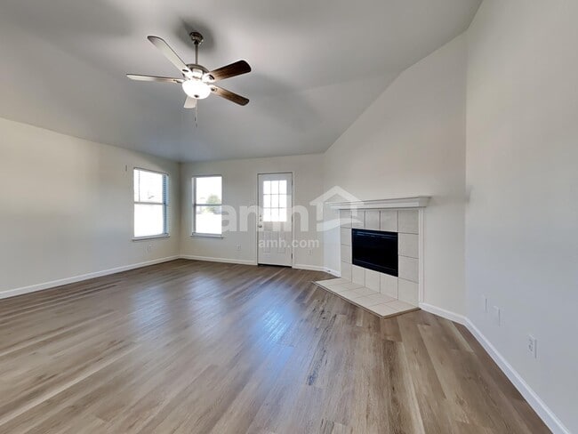 Photo - 347 Tioga Dr