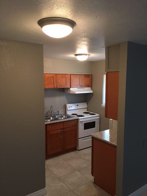 KITCHEN - Western Oaks